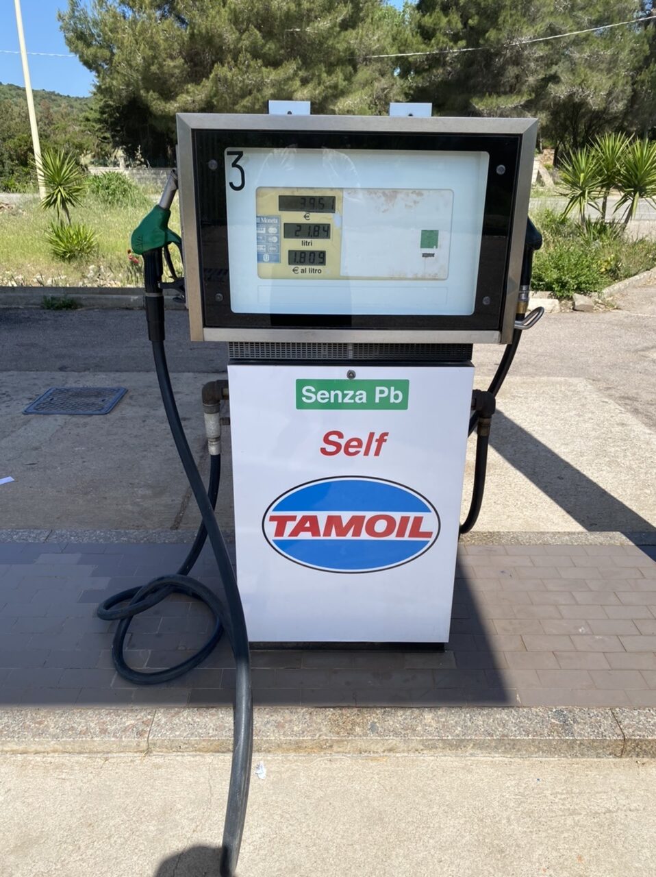 Gasolinera Tamoil en Cerdeña
