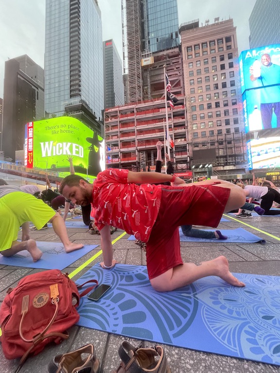 yoga en times square
